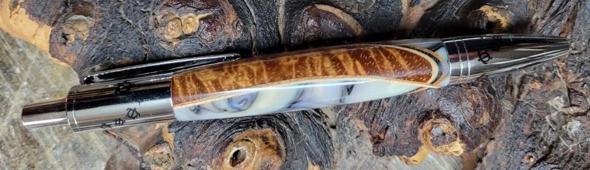Handcrafted pen with wood and resin design