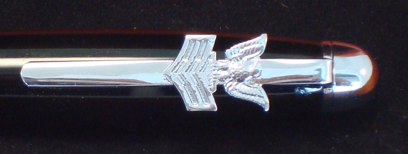 Elegant pen with metal eagle design