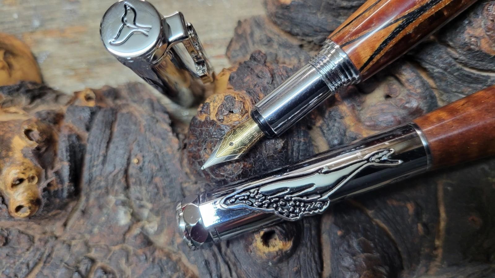 Fountain pen with intricate designs